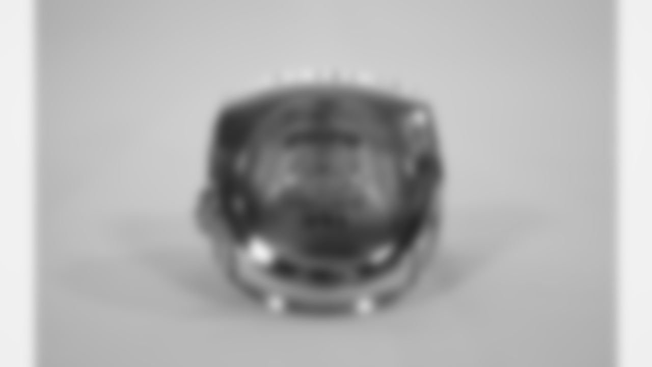 Former Steelers safety Donnie Shell's Hall of Fame ring