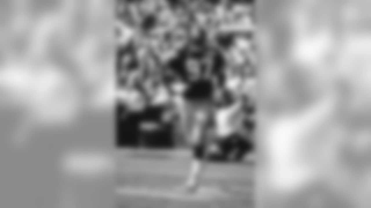 Aaron Jones (1988-1992)