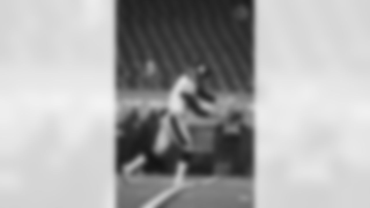 Pittsburgh Steelers punter Jordan Berry (4) during a regular season game between the Pittsburgh Steelers and the Buffalo Bills, Sunday, Dec. 13, 2020 in Buffalo, NY. (Karl Roser / Pittsburgh Steelers)