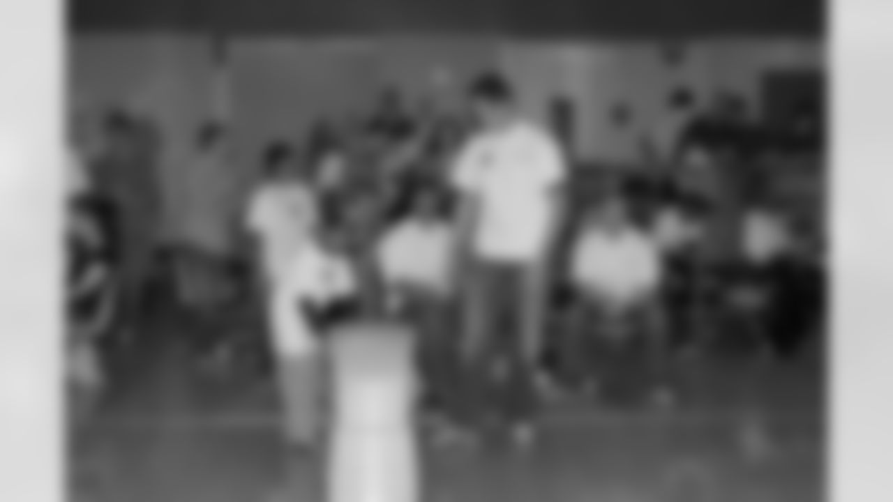 08_BigBrother_Sister_Bowl_77