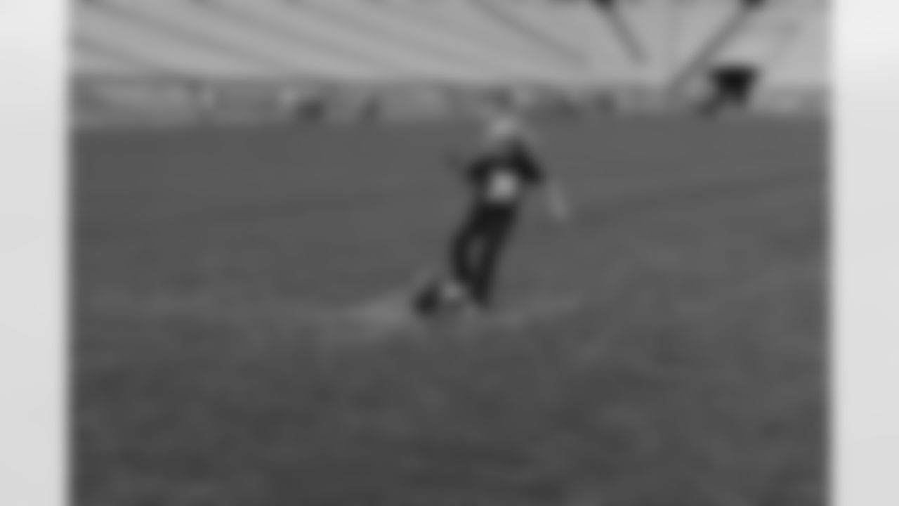 08_DraftDay_HeinzField_dh_388