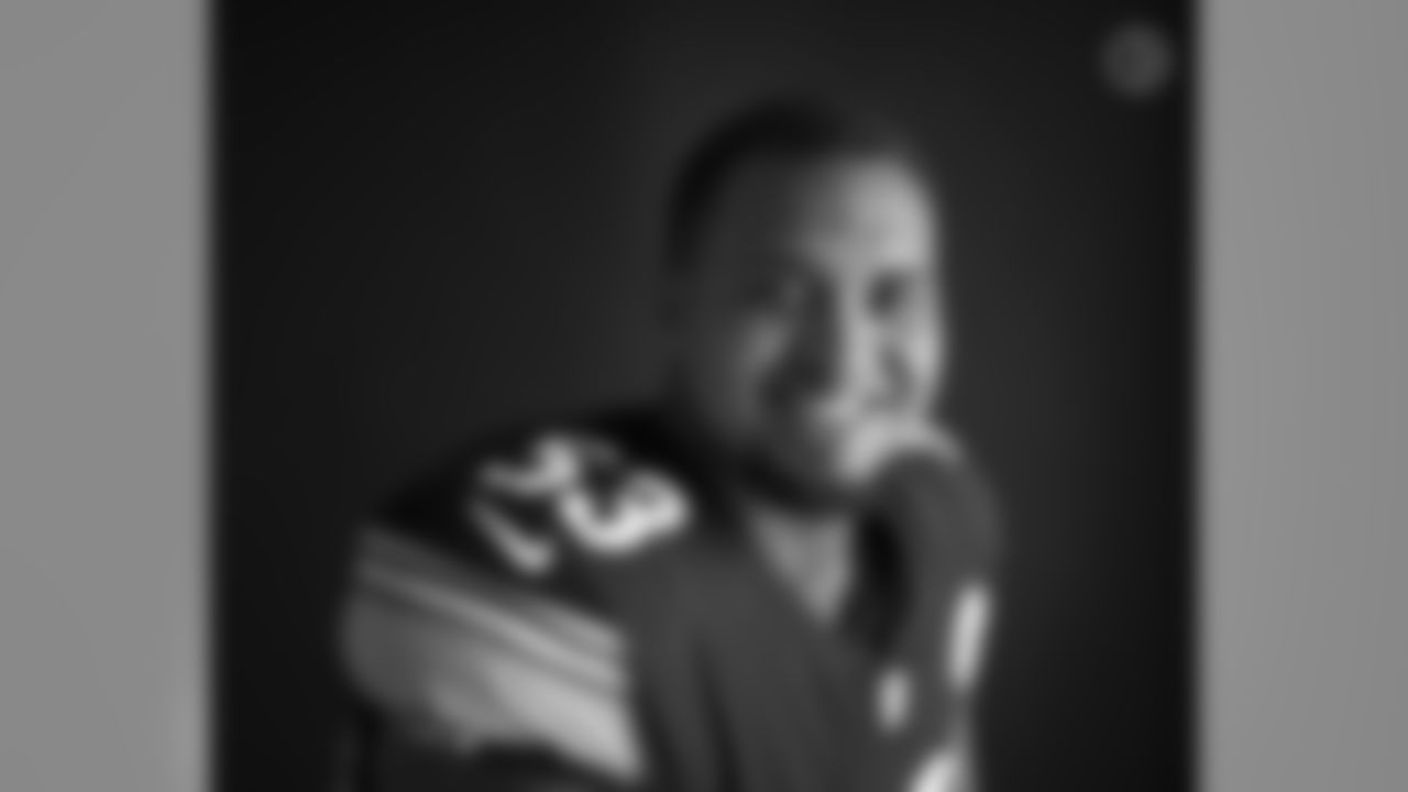 Pittsburgh Steelers center Maurkice Pouncey (53) poses for a photo during the Steelers 2020 media day, Thursday, Aug. 6, 2020 in Pittsburgh, PA. (Karl Roser / Pittsburgh Steelers)