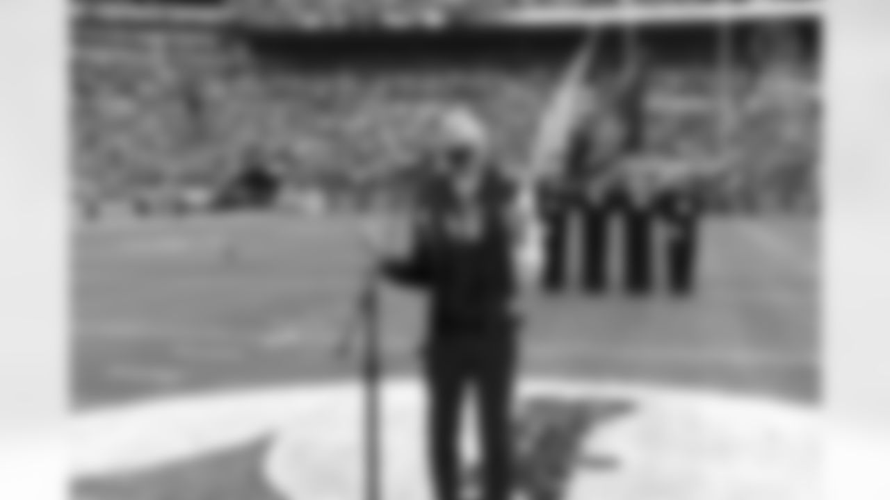 David Correy performing the National Anthem during a regular season game between the Pittsburgh Steelers and the Baltimore Ravens, Sunday, Dec. 11, 2022 in Pittsburgh, PA. (Arron Anastasia / Pittsburgh Steelers)