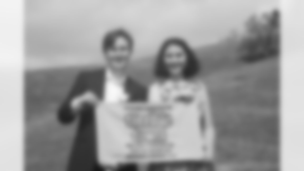 SNUTraditions_TerribleTowelAroundTheWorld_Mar152021738PM_Selby_Cameron_97494590_D8C065C25D7F43598D58070ECE4BCCB5.jpeg_97494590_D8C065C25D7F43598D58070ECE4BCCB5