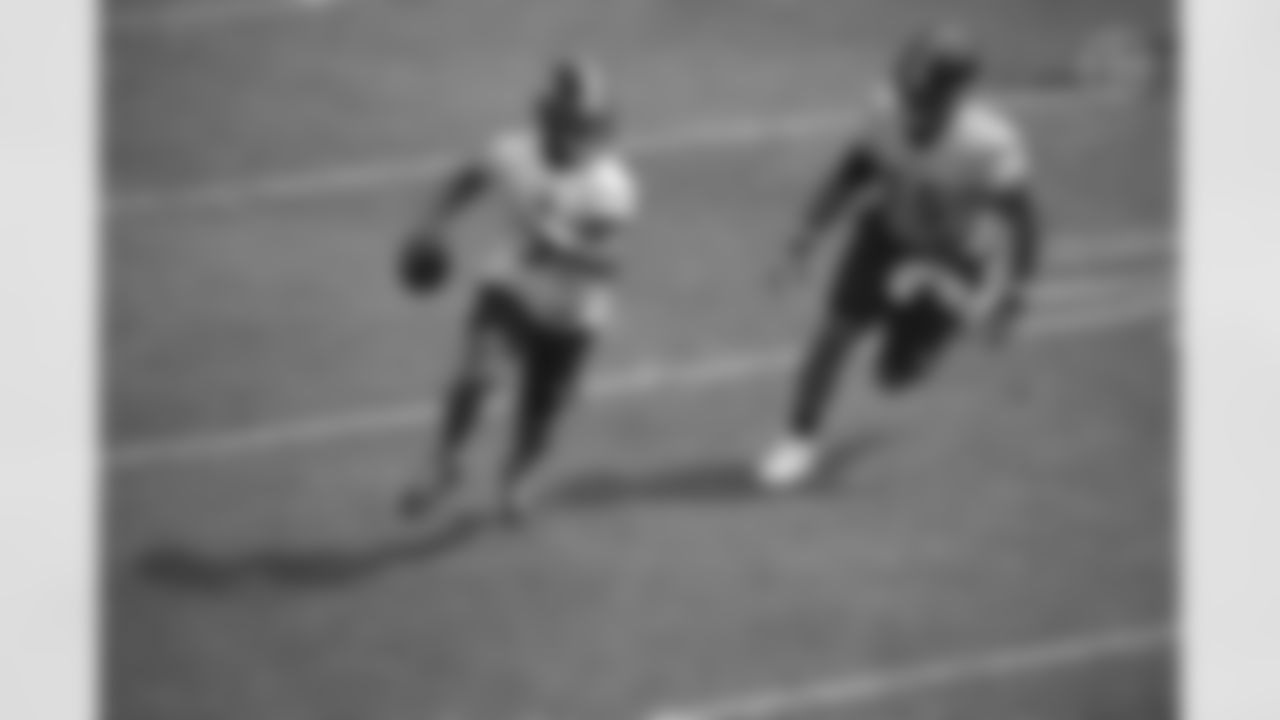 Pittsburgh Steelers quarterback Joshua Dobbs (5) and Pittsburgh Steelers nose tackle Chris Wormley (95) practice at the UPMC Rooney Sports Complex preparing for a Week 2 matchup against the Denver Broncos, Wednesday, Sept. 16, 2020 in Pittsburgh, PA. (Caitlyn Epes / Pittsburgh Steelers)