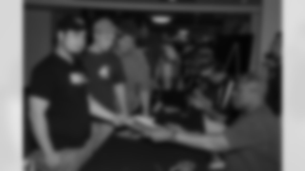 08_DraftDay_HeinzField_dh_131