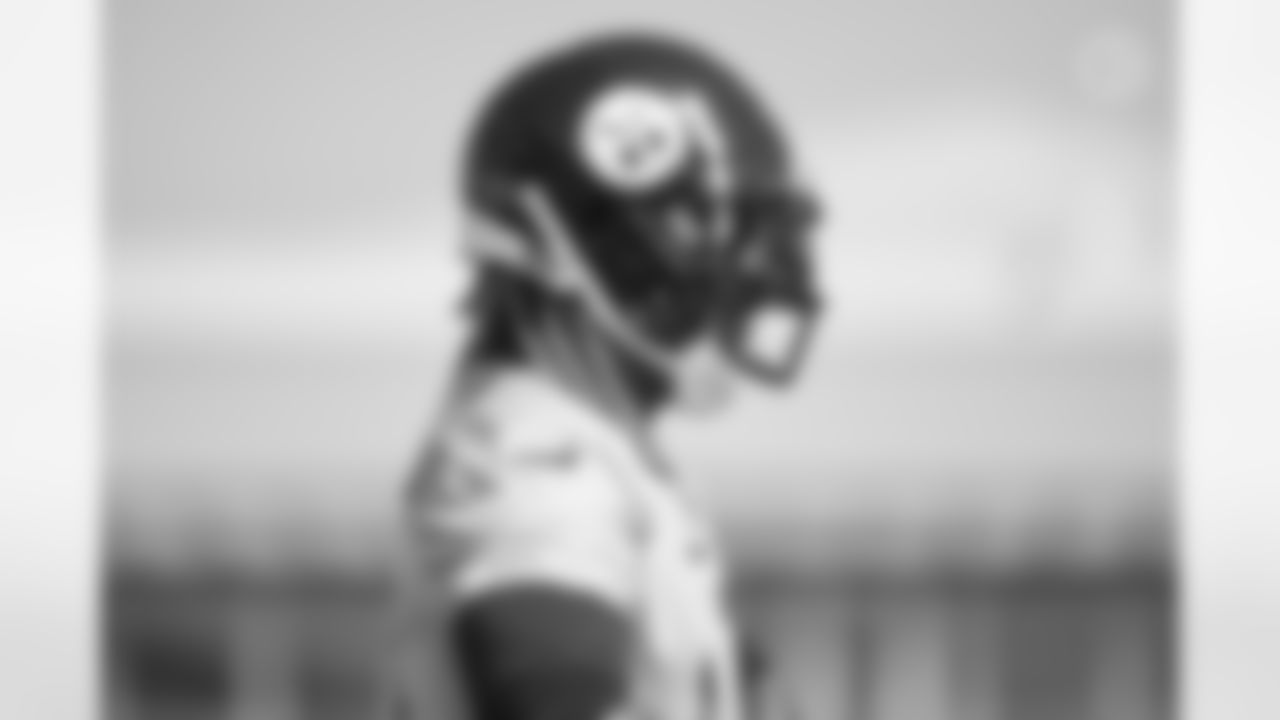 Pittsburgh Steelers linebacker Buddy Johnson (45) participates in the Organized Team Activities (OTAs), Wednesday June 1, 2022 at the UPMC Rooney Sports Complex. (Abigail Dean / Pittsburgh Steelers)