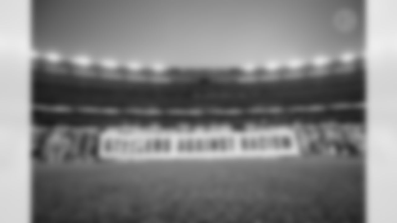 The Pittsburgh Steelers hold up a banner prior to a regular season game between the Pittsburgh Steelers and the New York Giants, Monday, Sept. 14, 2020 in East Rutherford, NJ. The Steelers defeated the Giants 26-16. (Karl Roser / Pittsburgh Steelers)