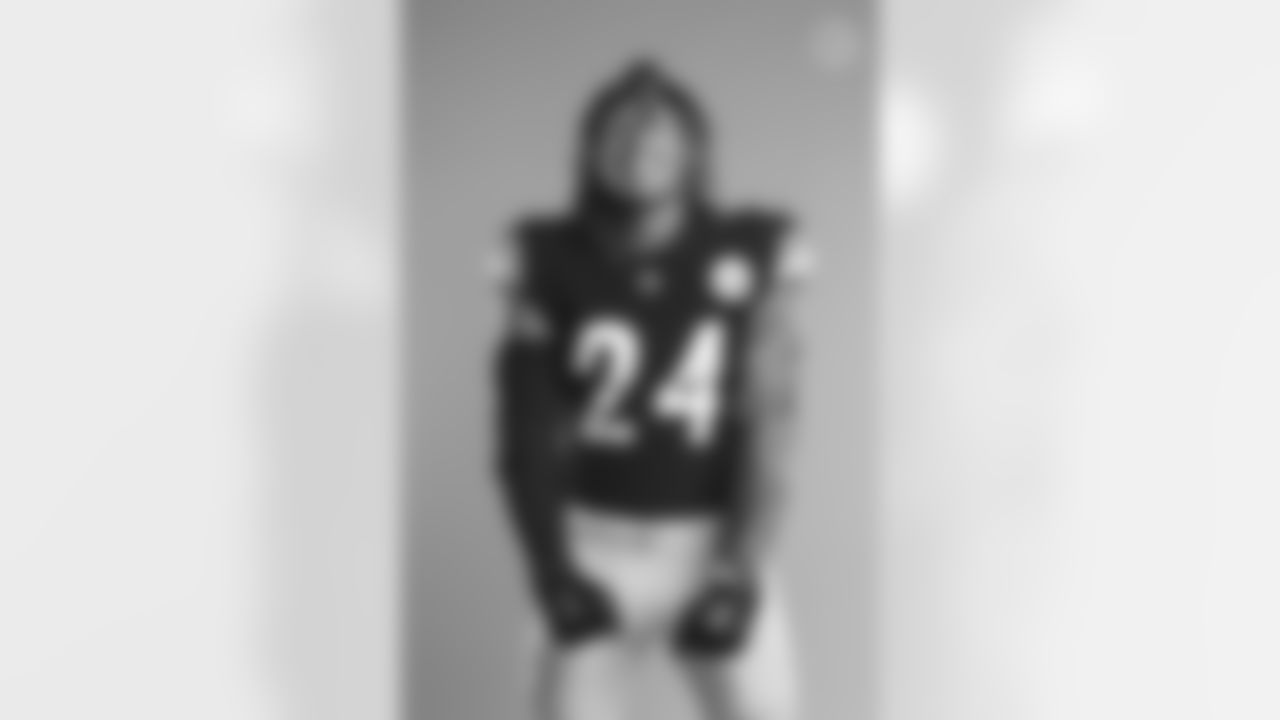 Pittsburgh Steelers running back Benny Snell Jr. (24) poses for a photo during the Steelers 2021 media day, Friday, July 23, 2021 in Pittsburgh, PA. (Karl Roser / Pittsburgh Steelers)