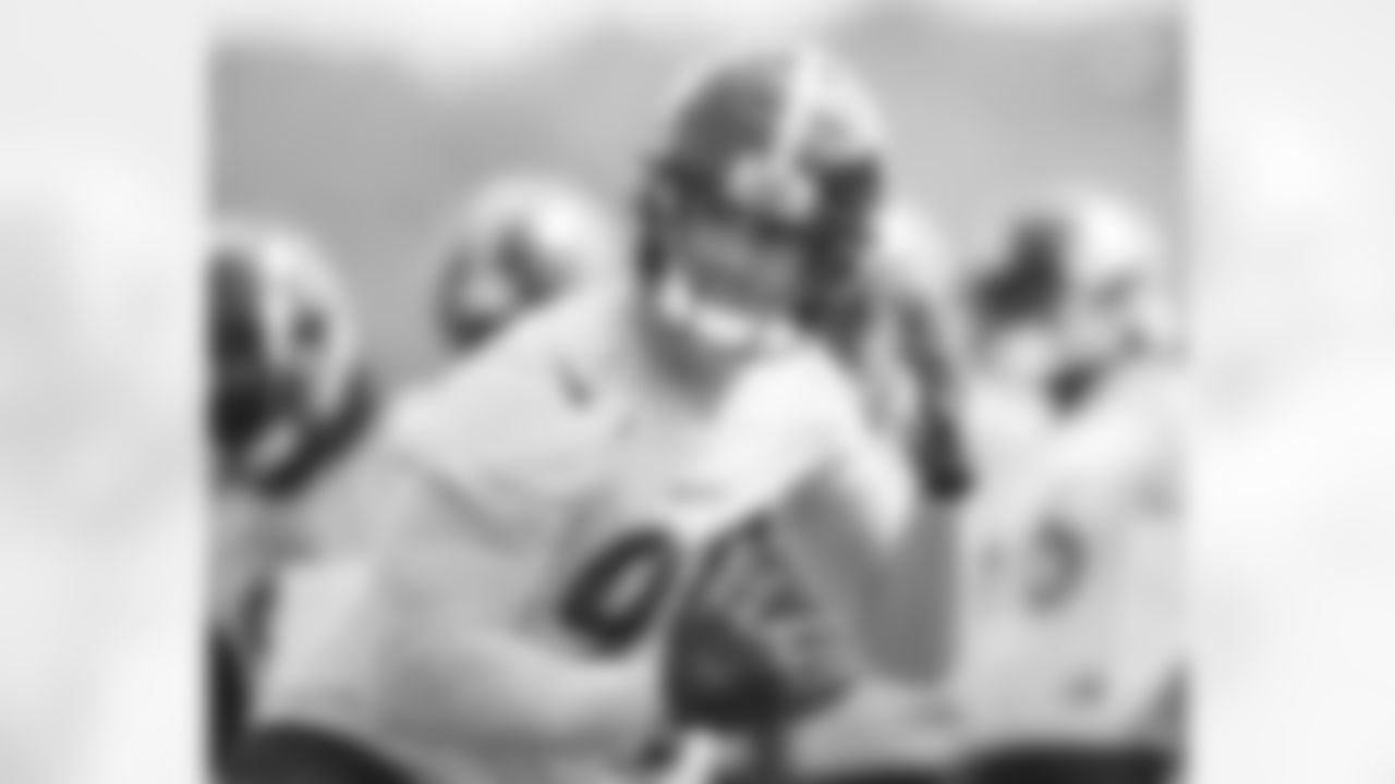 Pittsburgh Steelers linebacker T.J. Watt (90) participates in the Organized Team Activities (OTAs), Wednesday May 24, 2023 at the UPMC Rooney Sports Complex. (Abigail Dean / Pittsburgh Steelers)