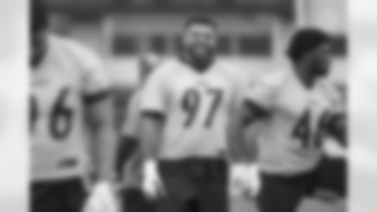 Pittsburgh Steelers defensive tackle Cameron Heyward (97) participates in the Organized Team Activities (OTAs), Thursday June 2, 2022 at the UPMC Rooney Sports Complex. (Abigail Dean / Pittsburgh Steelers)
