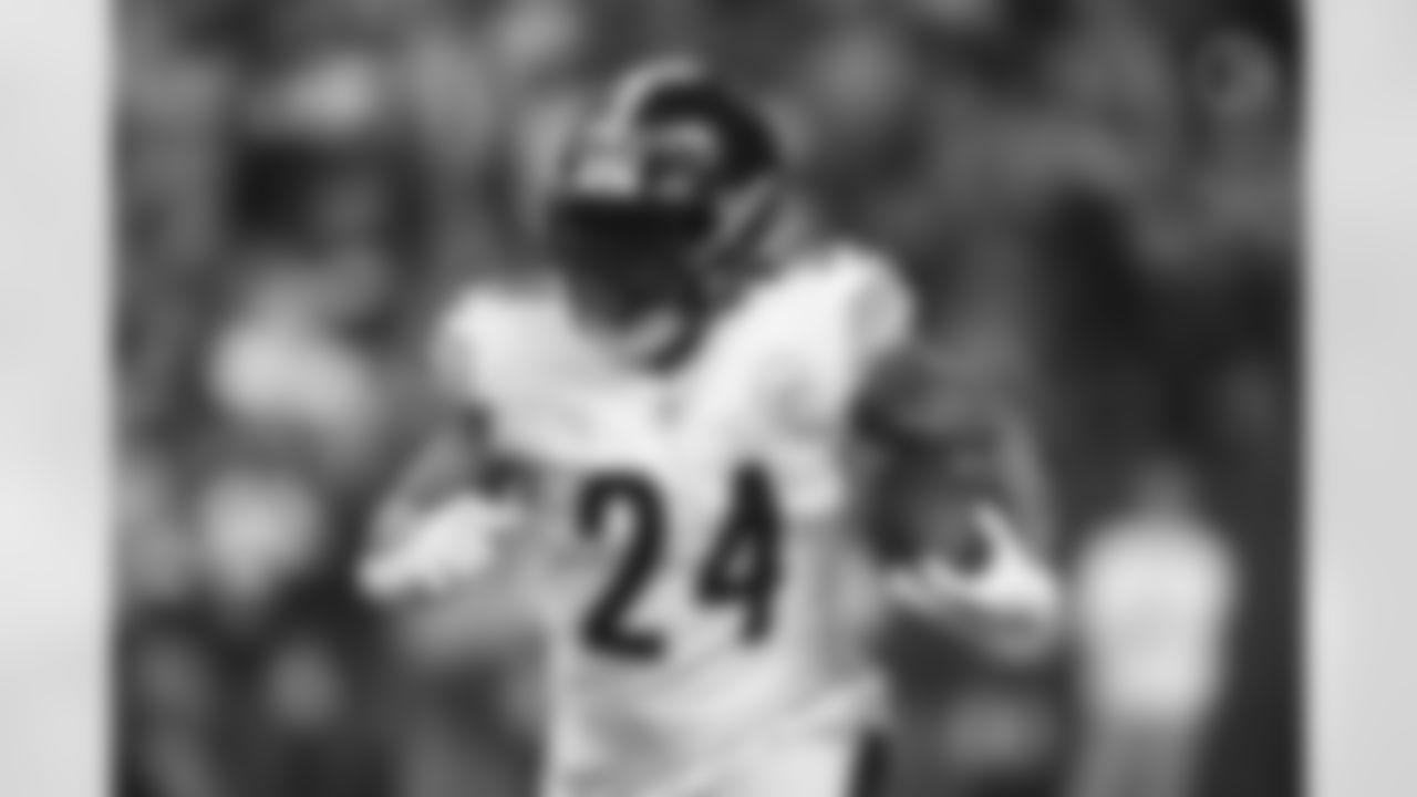 Pittsburgh Steelers running back Benny Snell Jr. (24) during a regular season game between the Pittsburgh Steelers and the Indianapolis Colts, Monday, Nov. 28, 2022 in Indianapolis, IN. (Karl Roser / Pittsburgh Steelers)