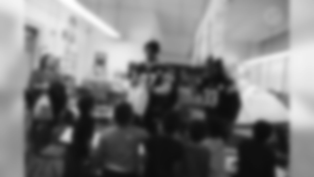 2019_LiteracyKitEvent_1210rm_00272