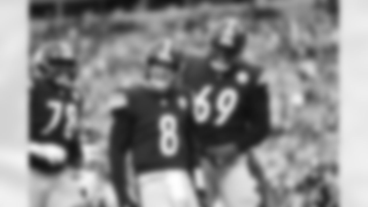 Pittsburgh Steelers quarterback Kenny Pickett (8) and Pittsburgh Steelers offensive lineman Kevin Dotson (69) during a regular season game between the Pittsburgh Steelers and the New York Jets, Sunday, Oct. 2, 2022 in Pittsburgh, PA. (Abigail Dean / Pittsburgh Steelers)