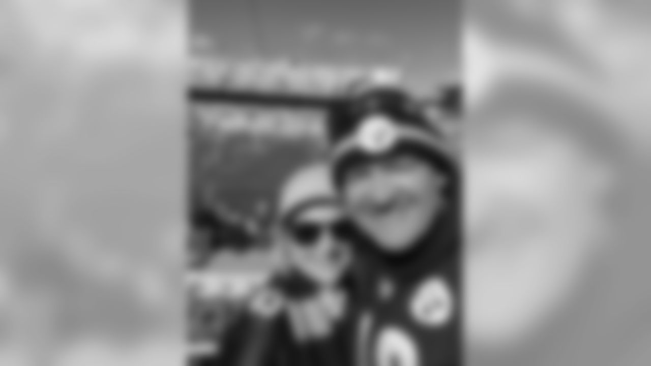 snuselfie_Clark_Douglas_Nov32019138PM__82120680_0D1619C26A5E4EB4A38995E586CF5FCF