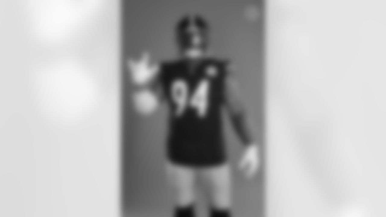 Pittsburgh Steelers nose tackle Tyson Alualu (94) poses for a photo during the Steelers 2021 media day, Saturday, July 24, 2021 in Pittsburgh, PA. (Caitlyn Epes / Pittsburgh Steelers)