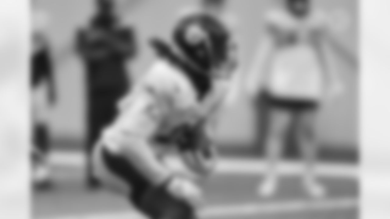 Pittsburgh Steelers running back Najee Harris (22) during practice at the UPMC Rooney Sports Complex preparing for a Week 1 matchup against the Cincinnati Bengals, Monday, Sept. 5, 2022 in Pittsburgh, PA. (Karl Roser / Pittsburgh Steelers)