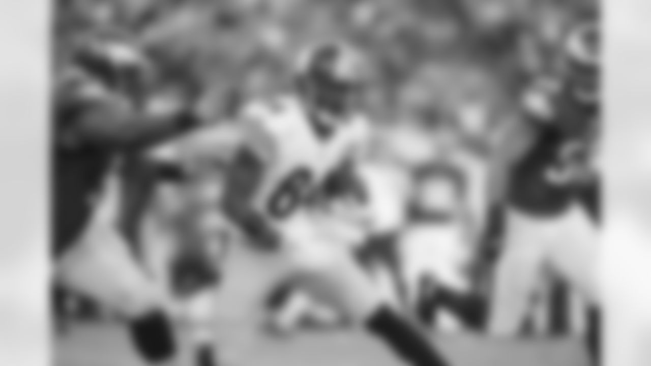 WR Antonio Brown has a team-high 24 receptions for a team-high 305 receiving yards. Brown has also hauled in 2 receiving touchdowns on the season.