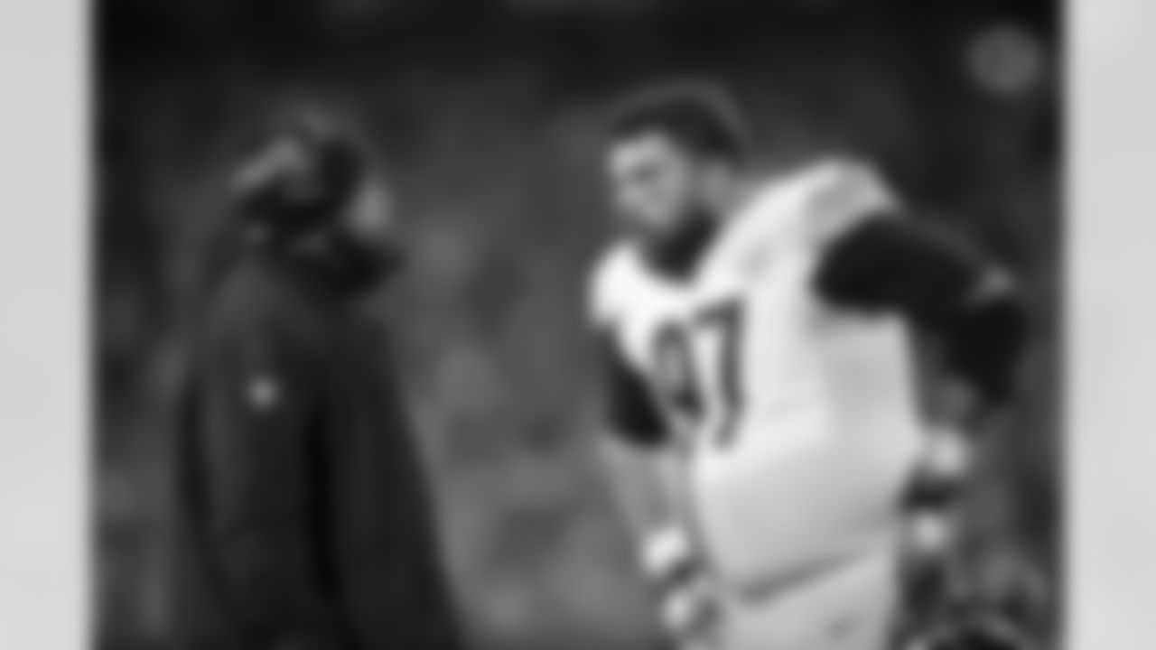 Pittsburgh Steelers Head Coach Mike Tomlin and Pittsburgh Steelers defensive tackle Cameron Heyward (97) during a postseason Wild Card Round game between the Pittsburgh Steelers and the Kansas City Chiefs, Sunday, Jan. 16, 2022 in Kansas City, MO. The Chiefs beat the Steelers 42-21. (Karl Roser / Pittsburgh Steelers)