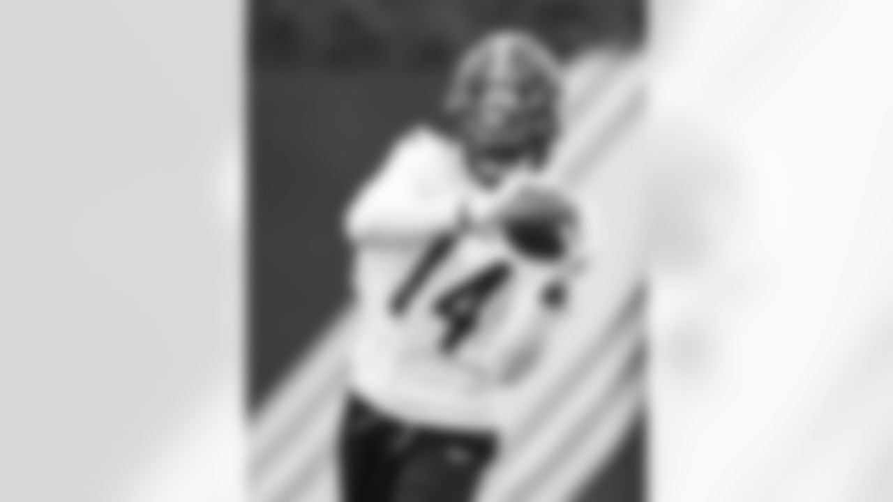 Pittsburgh Steelers wide receiver George Pickens (14) during practice at the UPMC Rooney Sports Complex preparing for a Week 14 matchup against the Baltimore Ravens Wednesday, Dec. 7, 2022 in Pittsburgh, PA. (Karl Roser / Pittsburgh Steelers)