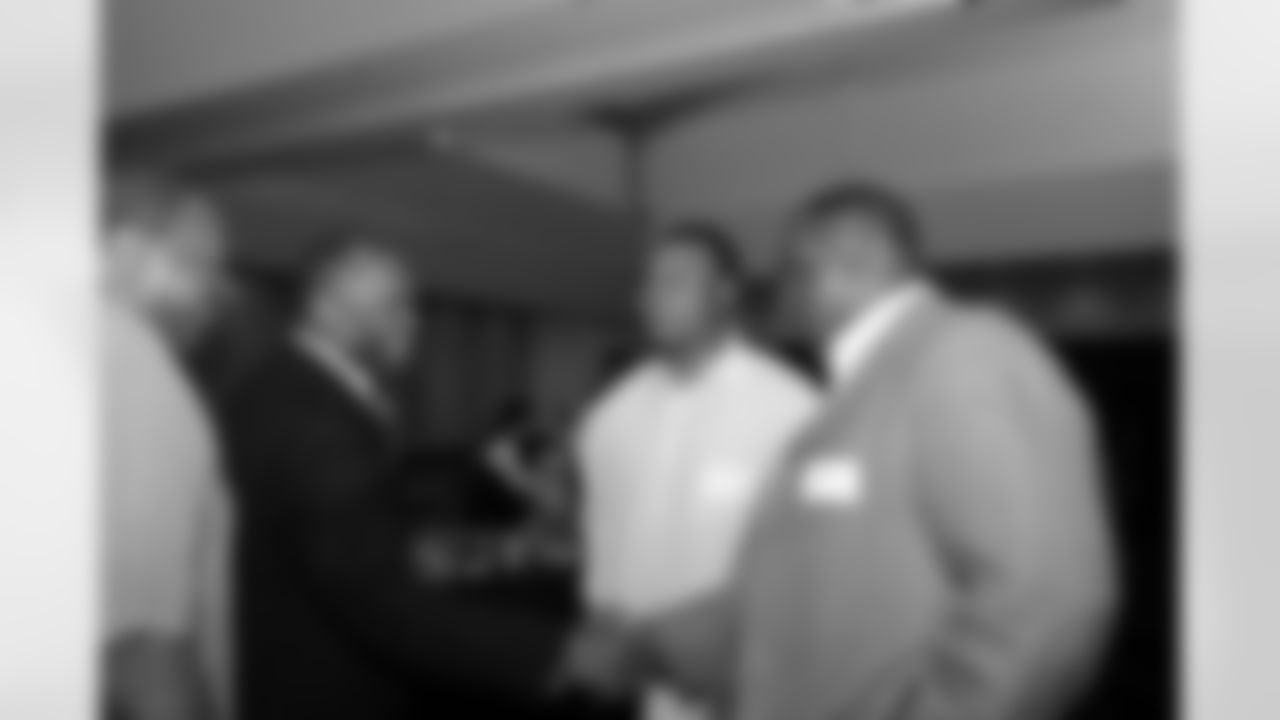 2010SteelersRookie_Dinner