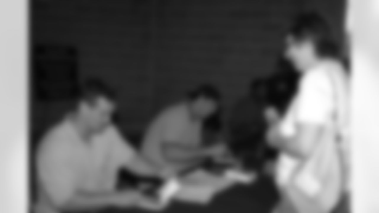 08_DraftDay_HeinzField_dh_273