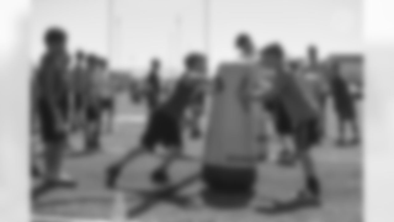 The Steelers host a 2021 Youth Football Camp at Highlands Sports Complex Monday, June 28, 2021 in Triadelphia, WV. (Caitlyn Epes / Pittsburgh Steelers)