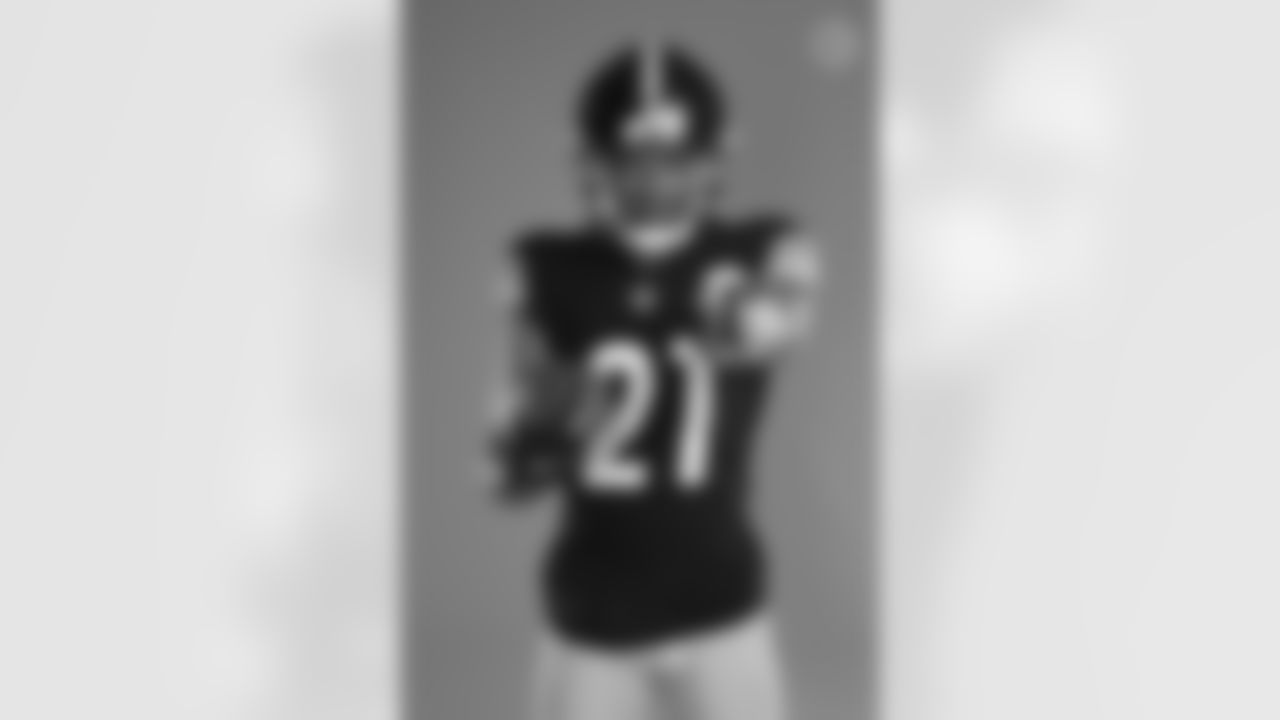 Pittsburgh Steelers defensive back Tre Norwood (21) poses for a photo during the Steelers 2021 media day, Friday, July 23, 2021 in Pittsburgh, PA. (Caitlyn Epes / Pittsburgh Steelers)