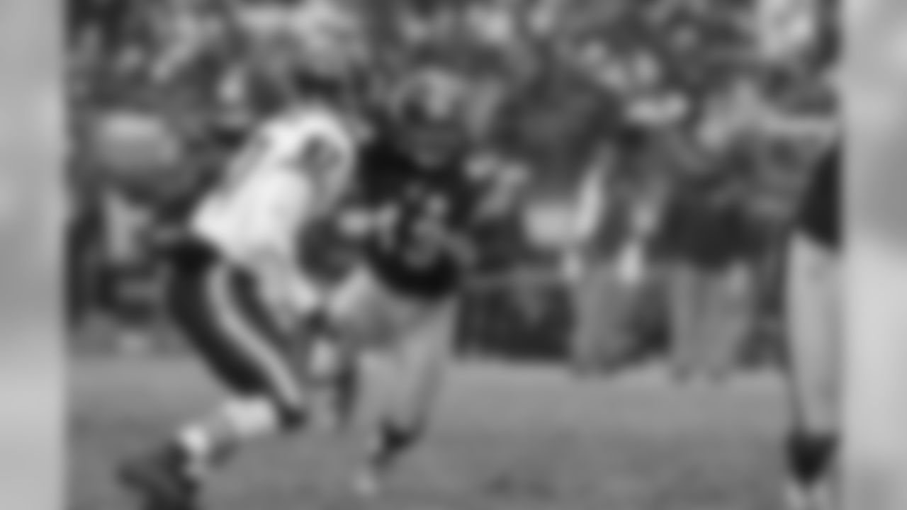 Action shot from the December 11, 2005 game at Heinz Field against the Chicago Bears. Steelers won 21-9.