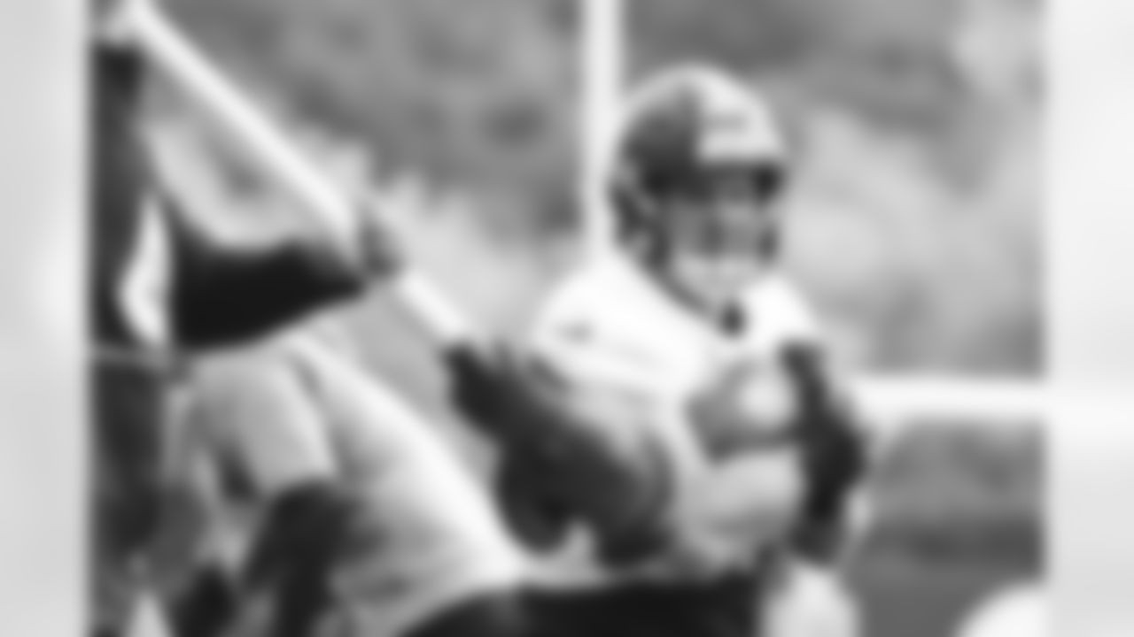 Pittsburgh Steelers fullback Derek Watt (44) during practice at the UPMC Rooney Sports Complex preparing for a Week 5 matchup against the Buffalo Bills, Thursday, Oct. 6, 2022 in Pittsburgh, PA. (Abigail Dean / Pittsburgh Steelers)