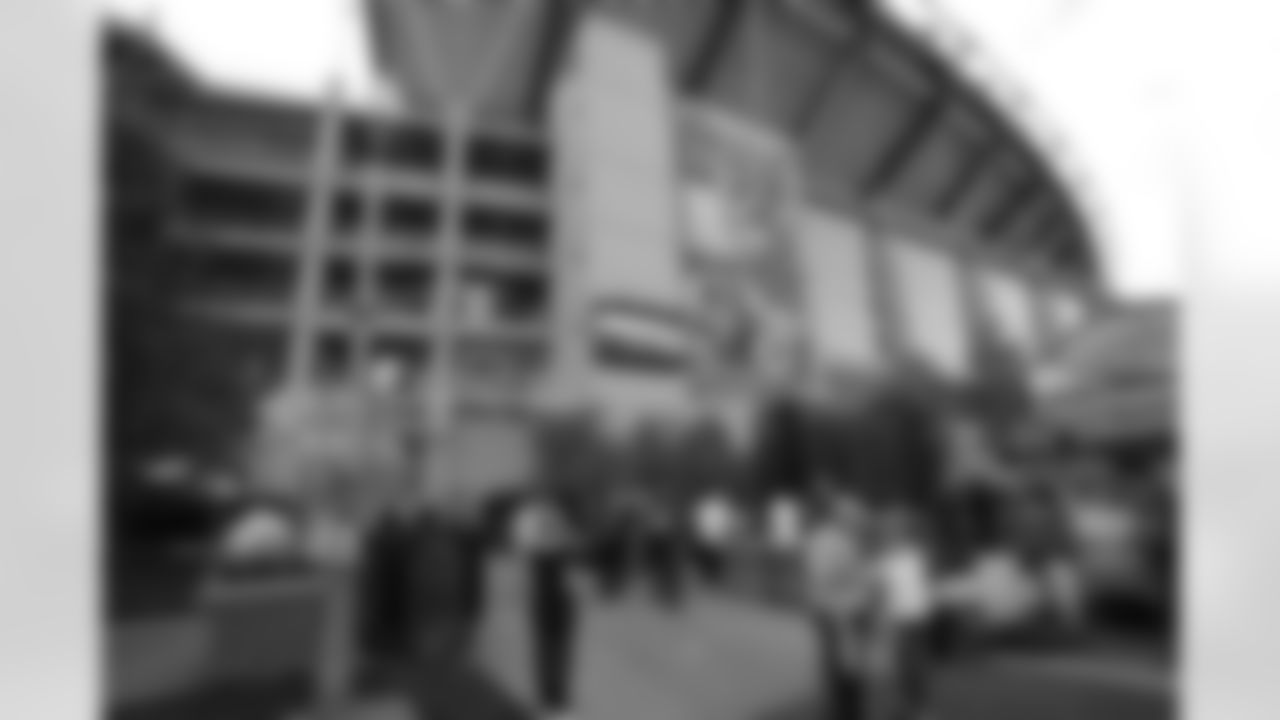 09_TN_Fans
