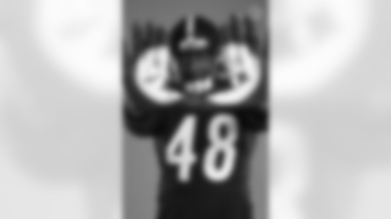 Pittsburgh Steelers linebacker Quincy Roche (48) poses for a photo during the Steelers 2021 media day, Saturday, July 24, 2021 in Pittsburgh, PA. (Caitlyn Epes / Pittsburgh Steelers)