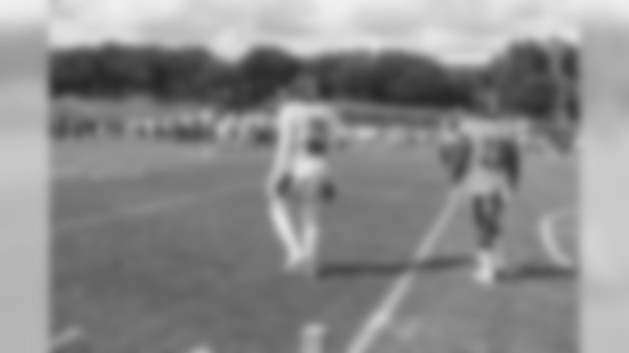 JuJu Smith-Schuster and Mike Hilton