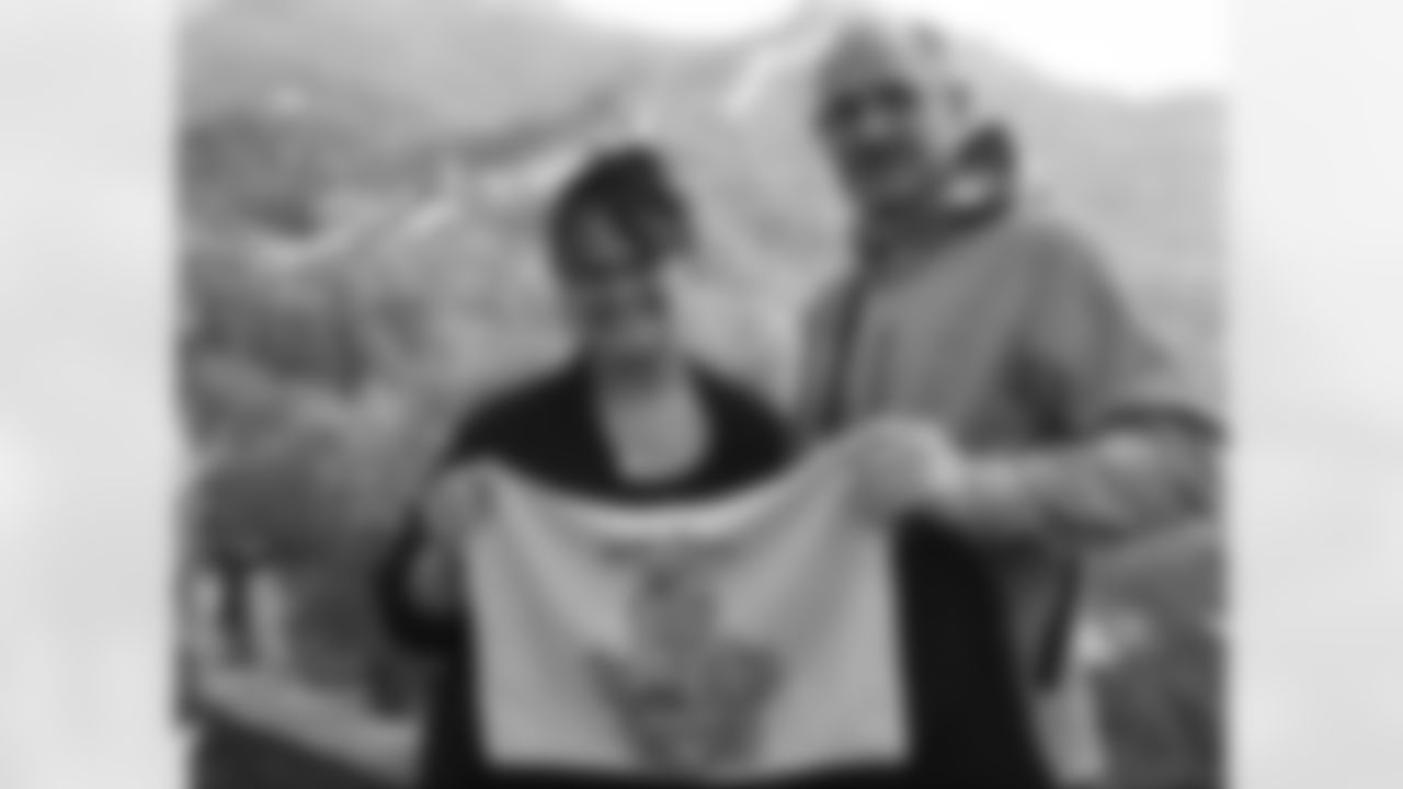 SNUTraditions_TerribleTowelAroundTheWorld_Jun122021930AM_Kreider_Tom_97494590_B4E9817E67C74AE7AE8118FFE977E8C9.jpeg_97494590_B4E9817E67C74AE7AE8118FFE977E8C9