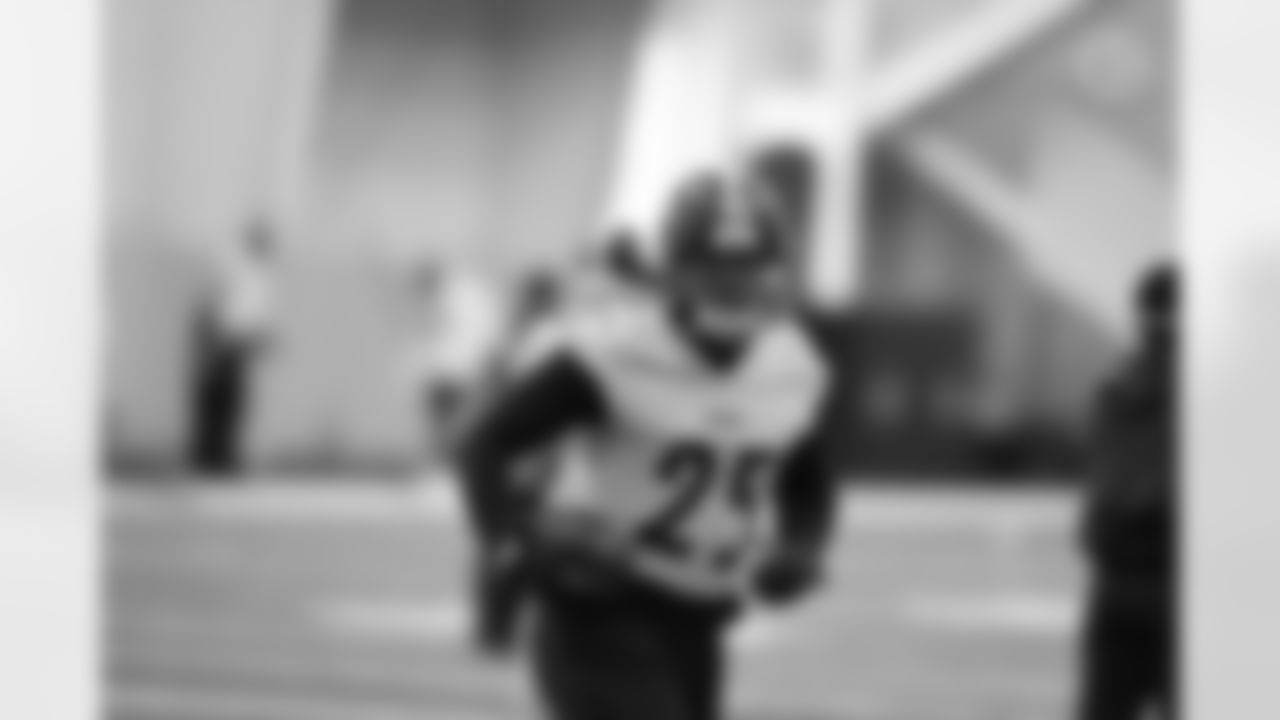 Pittsburgh Steelers linebacker Alex Highsmith (56) during practice at the UPMC Rooney Sports Complex preparing for a Week 18 matchup against the Baltimore Ravens, Friday, Jan. 7, 2022 in Pittsburgh, PA. (Karl Roser / Pittsburgh Steelers)