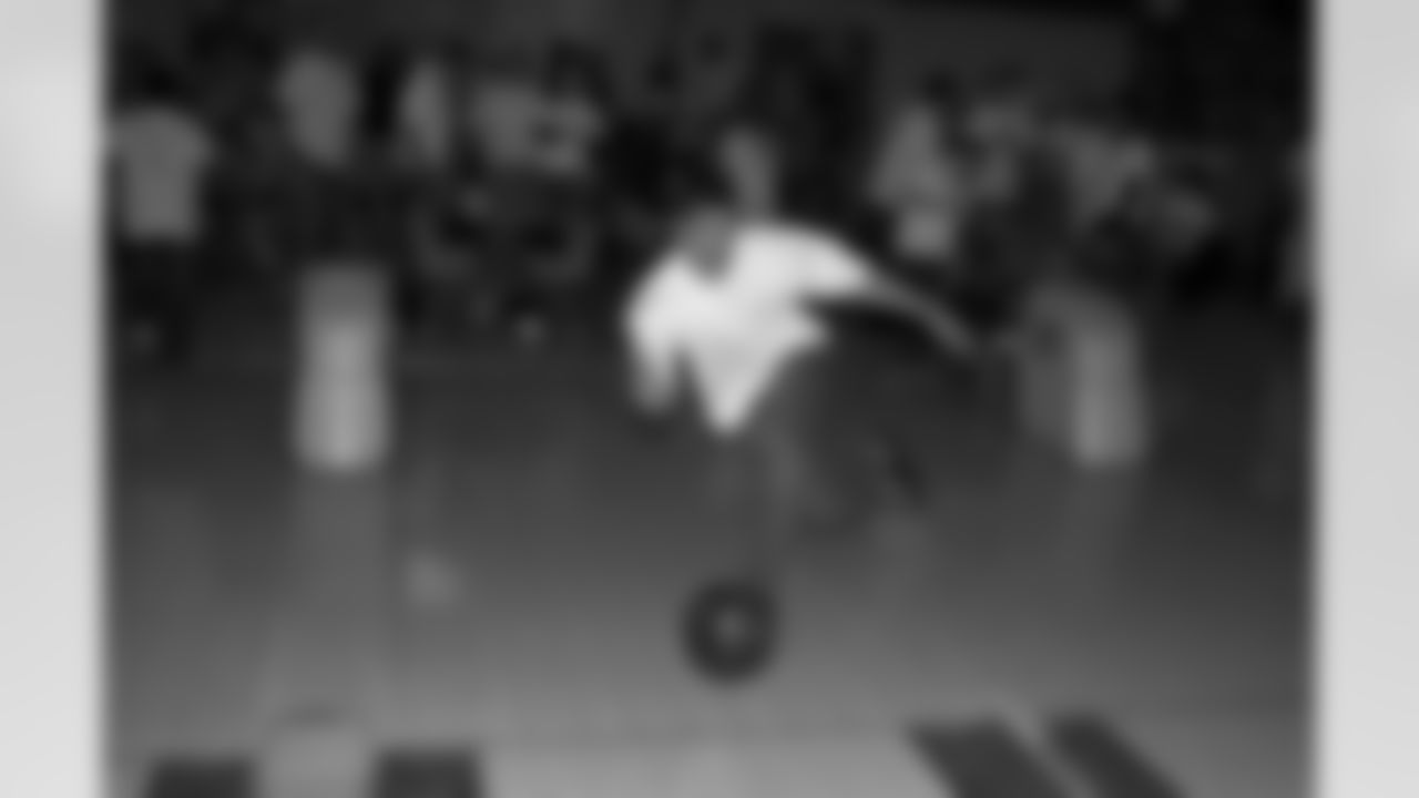 08_BigBrother_Sister_Bowl_61