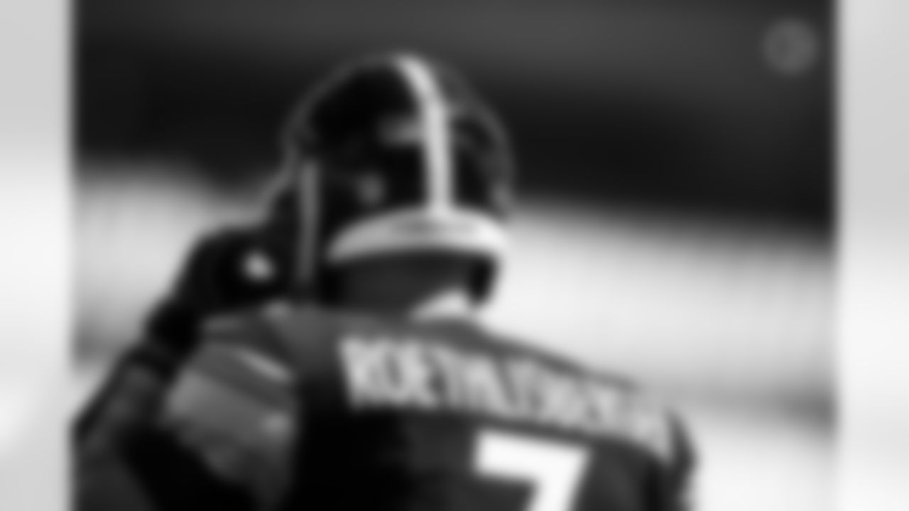 Pittsburgh Steelers quarterback Ben Roethlisberger (7) during a regular season game between the Pittsburgh Steelers and the Denver Broncos, Sunday, Sept. 20, 2020 in Pittsburgh, PA. The Steelers defeated the Broncos 26-21. (Karl Roser / Pittsburgh Steelers)