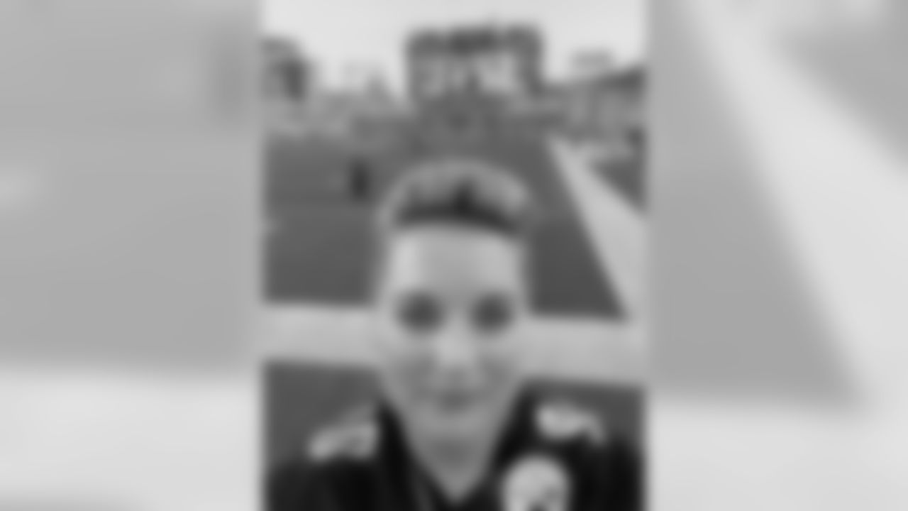 snuselfie_Cameron_Kelli_Sep302019621PM__82120680_EE01449D3D8C45D99A3F25AB2B2D7E2A