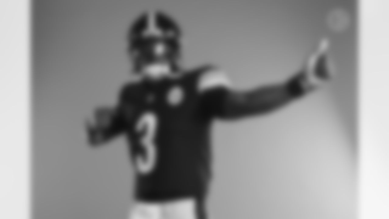 Pittsburgh Steelers quarterback Dwayne Haskins (3) poses for a photo during the Steelers 2021 media day, Saturday, July 24, 2021 in Pittsburgh, PA. (Karl Roser / Pittsburgh Steelers)