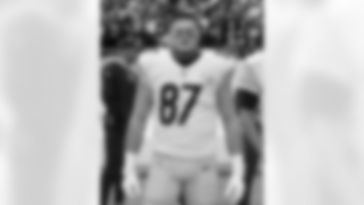 Pittsburgh Steelers tight end Kevin Rader (87) during a regular season game between the Pittsburgh Steelers and the Kansas City Chiefs, Sunday, Dec. 26, 2021 in Kansas City, MO. The Chiefs beat the Steelers 36-10. (Karl Roser / Pittsburgh Steelers)