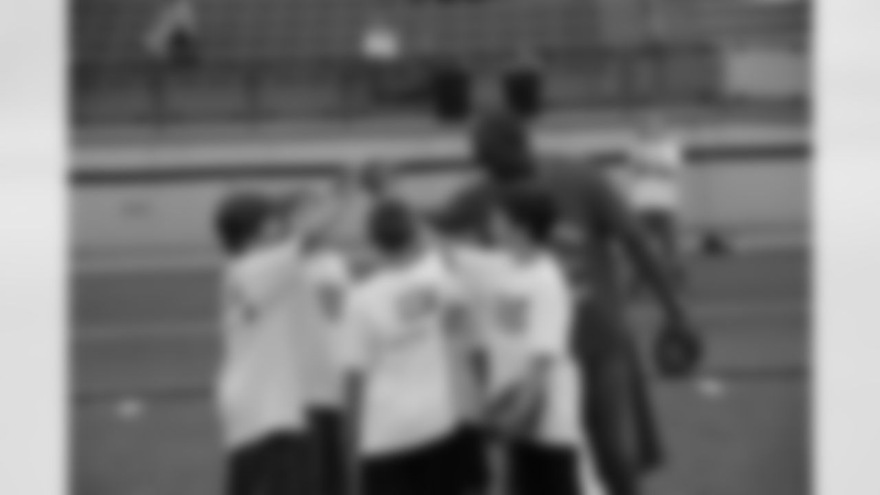 2010_steelers_youth_camp_calu