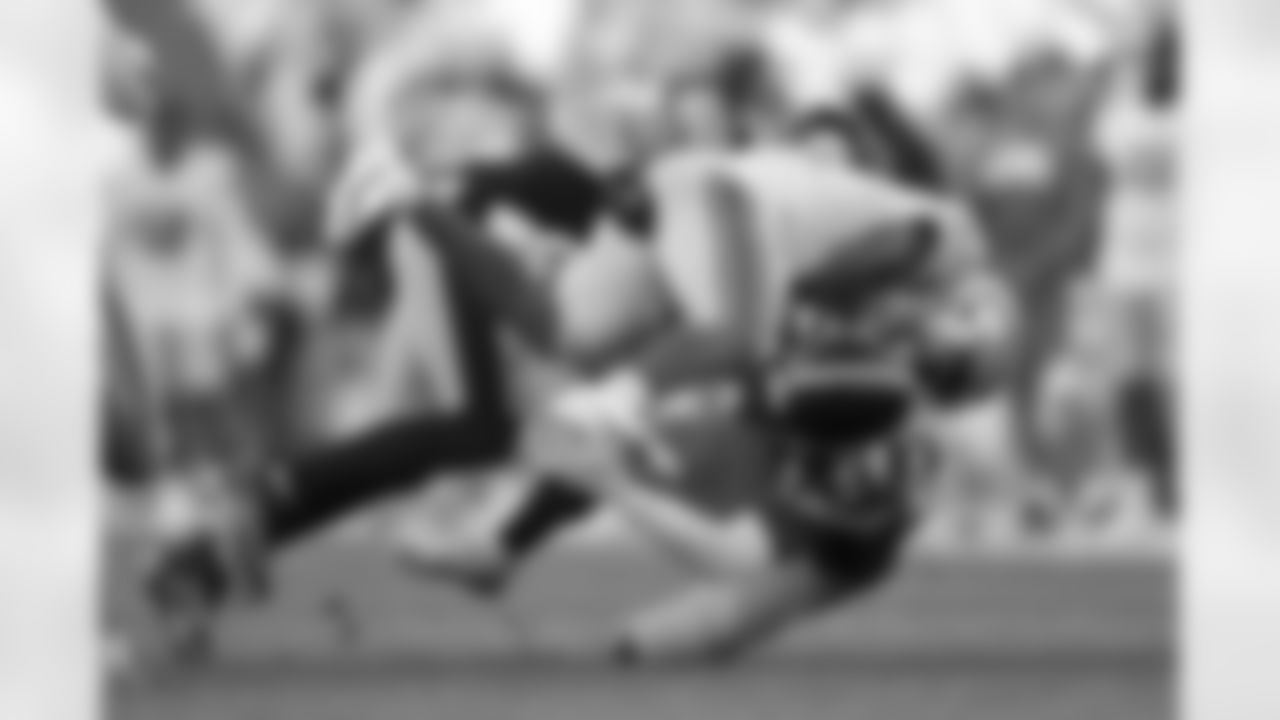 Pittsburgh Steelers safety Damontae Kazee (24) during a preseason game between the Pittsburgh Steelers and the Detroit Lions, Sunday, Aug. 28, 2022 in Pittsburgh, PA. The Steelers beat the Lions 19-9. ](Karl Roser / Pittsburgh Steelers)