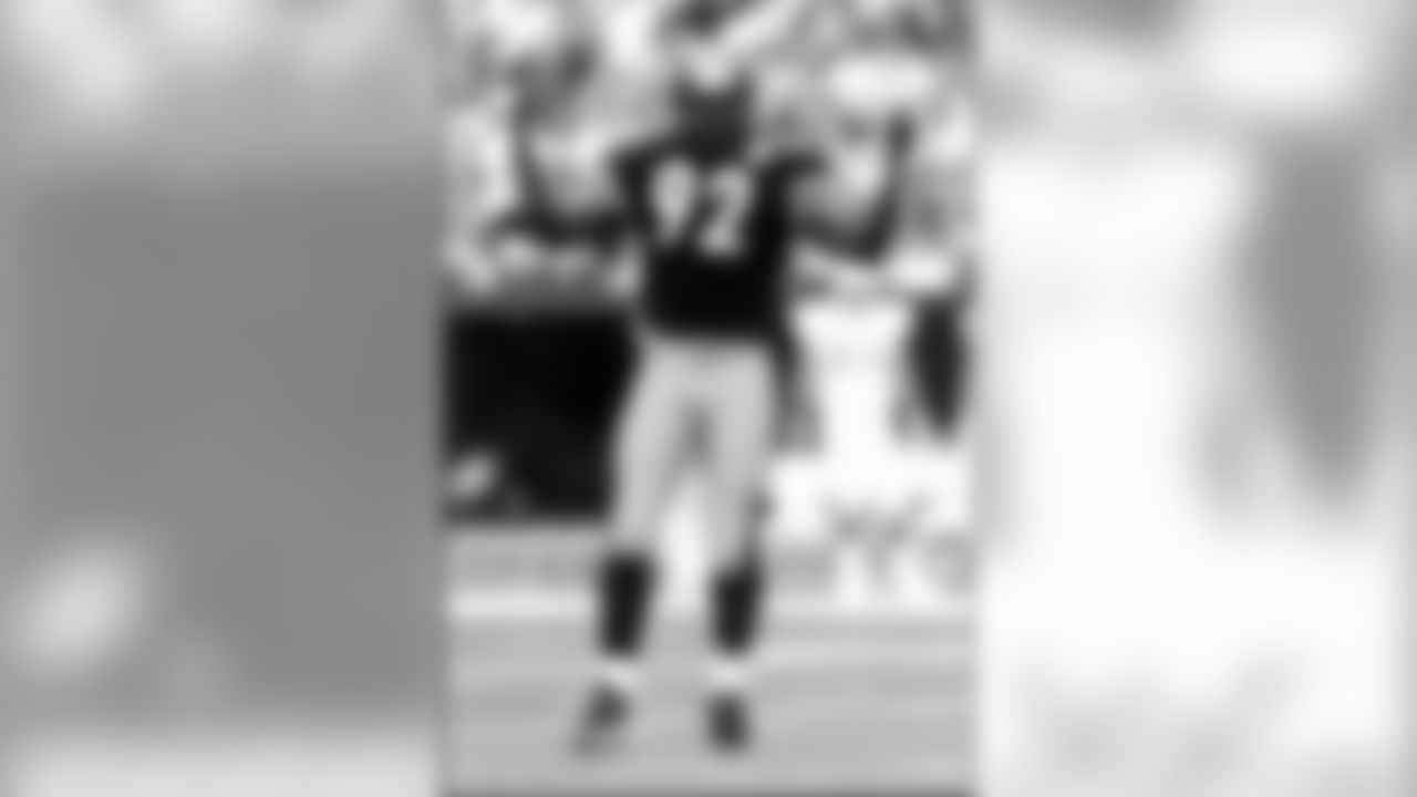 1994 JASON GILDON: He was a pass-rusher, plain and simple. Outside linebackers in a 3-4 can be deployed in a variety of ways, but Gildons forte was rushing the passer. During his 10 seasons with the Steelers, Gildon became the franchises all-time leader in sacks with 77. He was voted to three Pro Bowls, and in 2001 he was named first-team All-Pro.