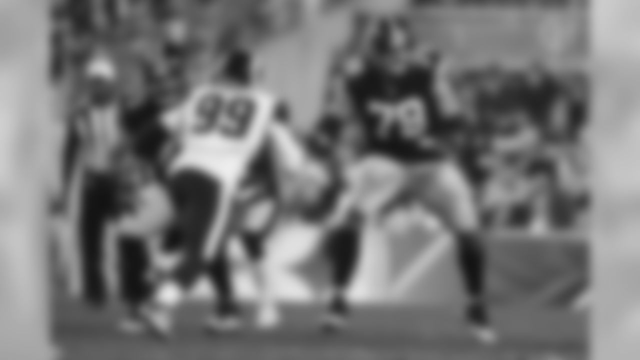 A 2019 regular season game between the Pittsburgh Steelers and the Los Angeles Rams on Sunday, November 10, 2019. The Steelers defeated the Rams 17-12.