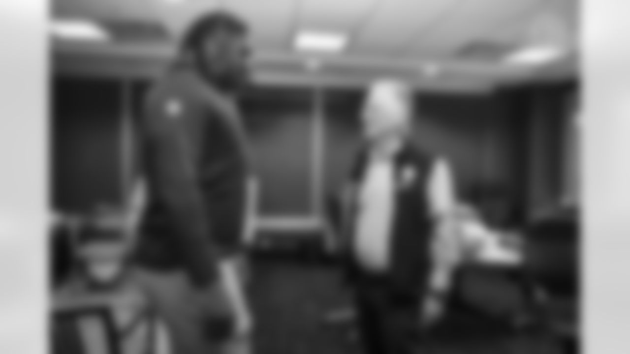 The Steelers first round pick offensive tackle Broderick Jones arrives in Pittsburgh after the NFL Draft, Friday, April 28, 2023 in Pittsburgh, PA. (Abigail Dean / Pittsburgh Steelers)