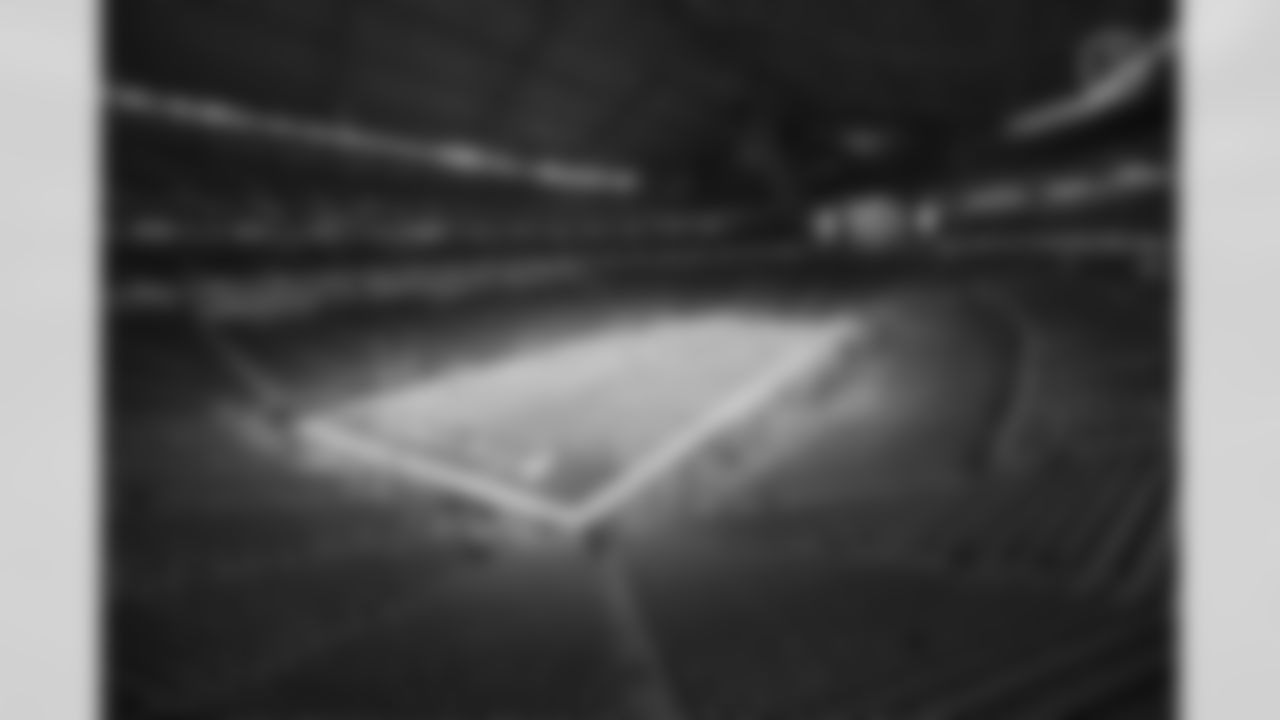 A general view during a regular season game between the Pittsburgh Steelers and the Minnesota Vikings, Thursday, Dec. 9, 2021 in Minneapolis, MN. (Nathan Klok / Pittsburgh Steelers)