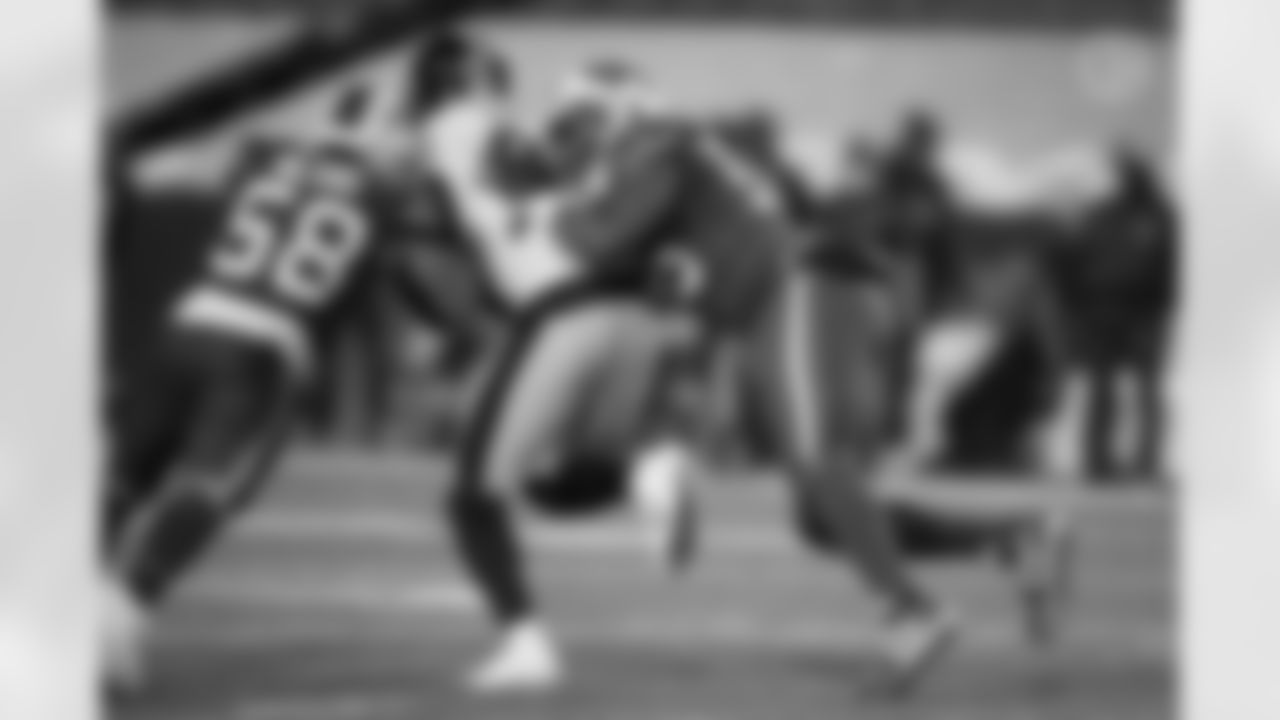 Pittsburgh Steelers tight end Eric Ebron (85) during a regular season game between the Pittsburgh Steelers and the Buffalo Bills, Sunday, Dec. 13, 2020 in Buffalo, NY. The Bills defeated the Steelers 26-15. (Karl Roser / Pittsburgh Steelers)