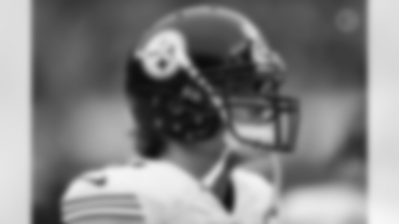 Pittsburgh Steelers long snapper Kameron Canaday (57) during a regular season game between the Pittsburgh Steelers and the Cleveland Browns, Sunday, Jan. 3, 2021 in Cleveland, OH. (Karl Roser / Pittsburgh Steelers)
