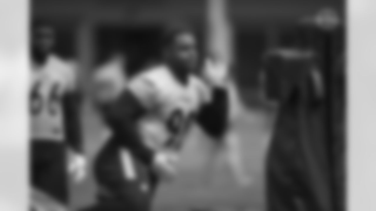 DE DeMarvin Leal - No. 98
