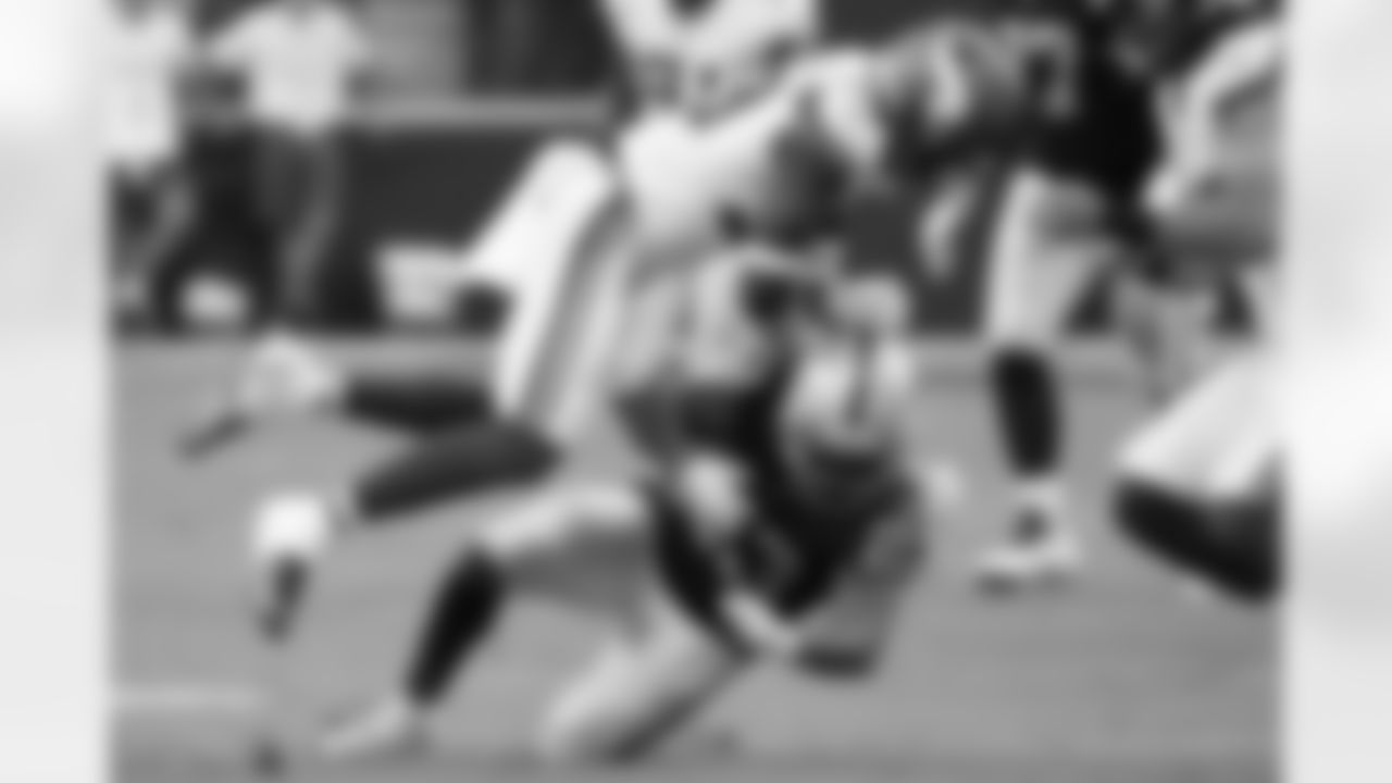 CB Chandon Sullivan